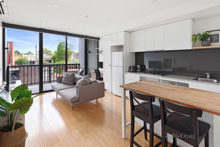110/26 Merri Parade Northcote 3070