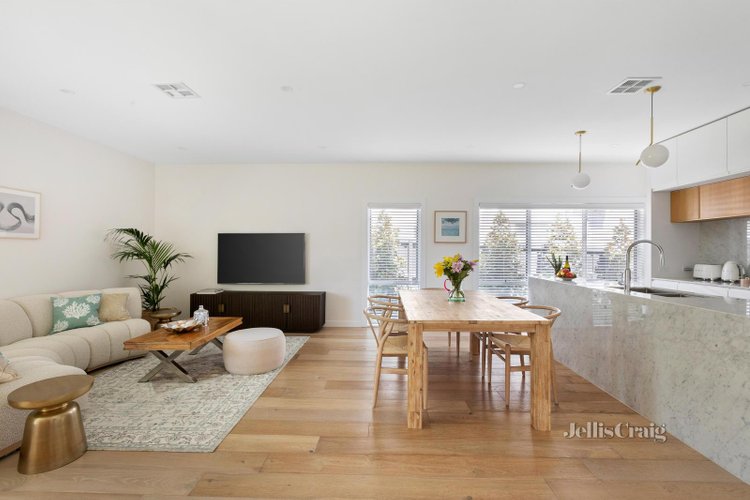 1 109 Station Street Burwood 3125