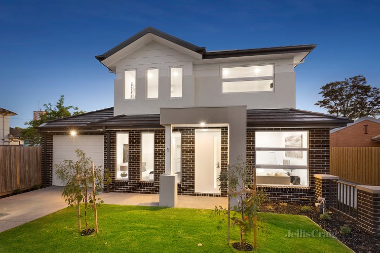 1/11 Baird Street Maidstone 3012