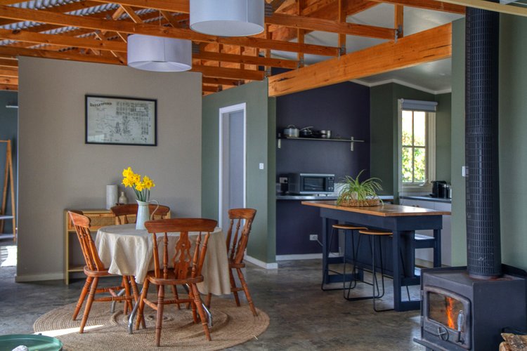 1/11 Bridport Street  Daylesford 3460