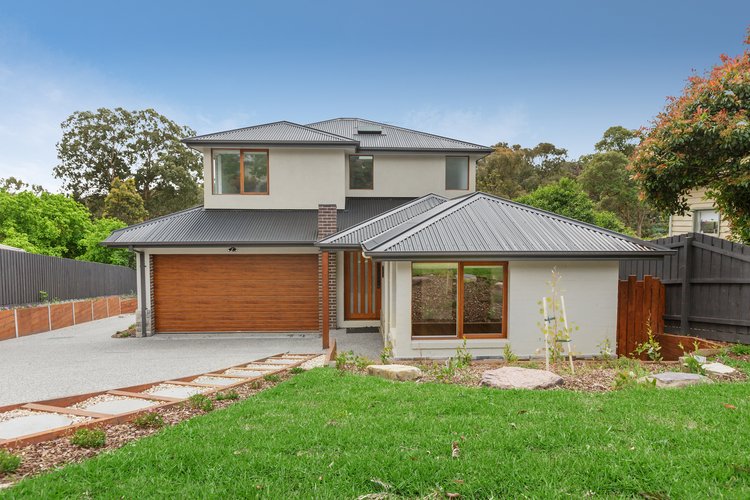 1/11 Brownes Crescent Eltham 3095
