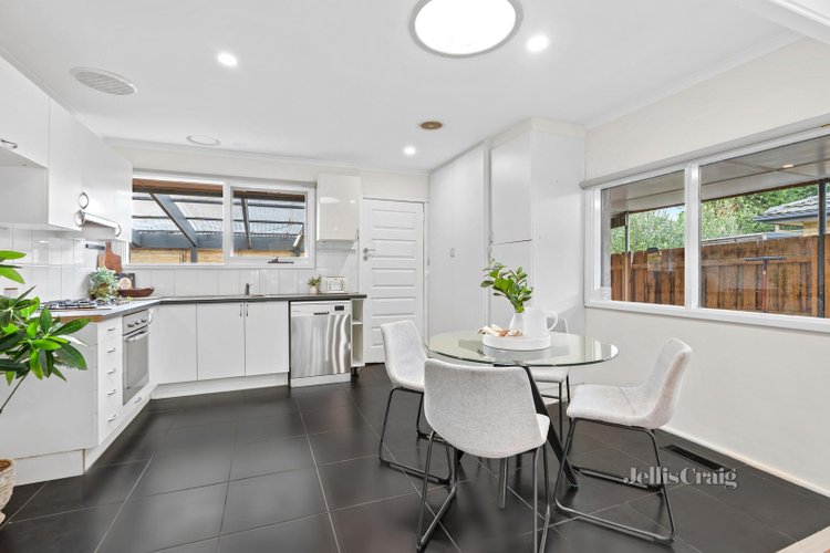 111 Cambridge Road Mooroolbark 3138