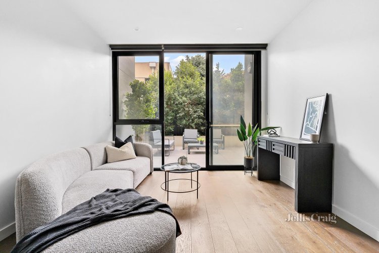 1 11 Glass Street Essendon 3040