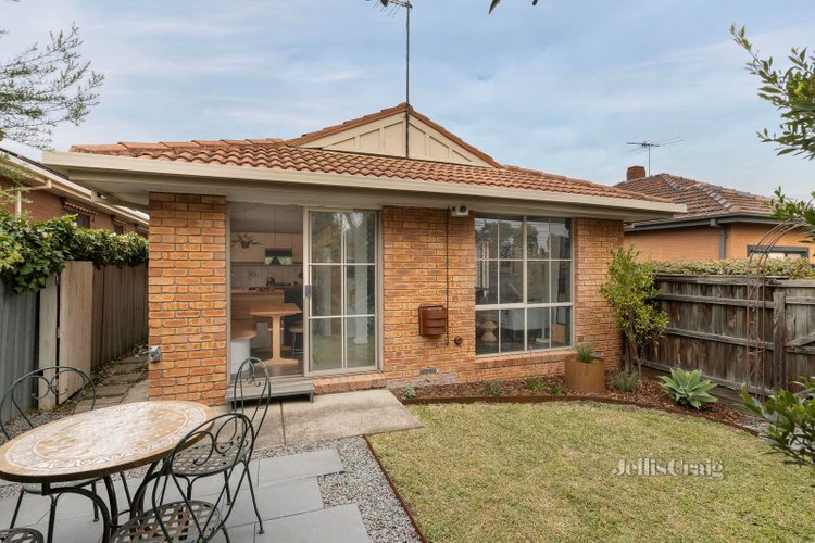 1 11 Miller Street Thornbury 3071