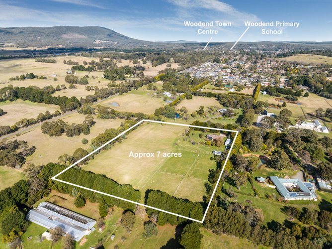111 Whitelodge Road Woodend North 3442