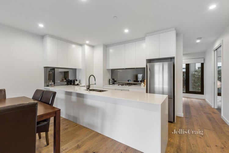 111 110-112 Mimosa Road Carnegie 3163