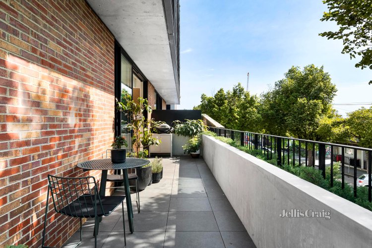 111 239 Napier Street Fitzroy 3065