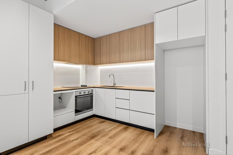 111/26 Oakover Road Preston 3072