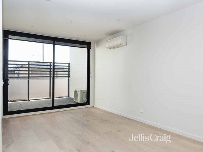 111/5 Beavers Road Northcote 3070