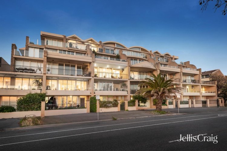 11 156 Beaconsfield Parade Albert Park 3206