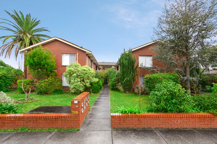 1/12 Vine Street Blackburn 3130