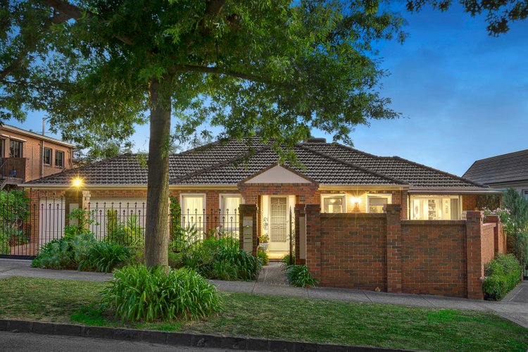 1/12 Yarrbat Avenue Balwyn 3103