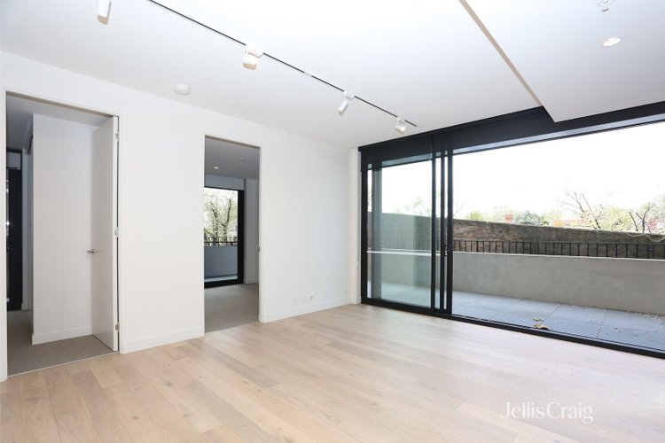 112/237-239 Napier Street Fitzroy 3065