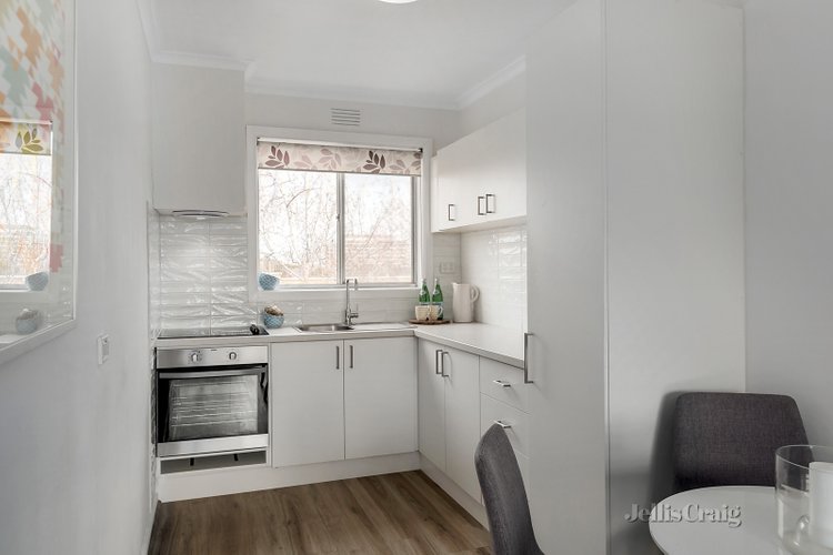 11/24 Elphin Grove Hawthorn 3122