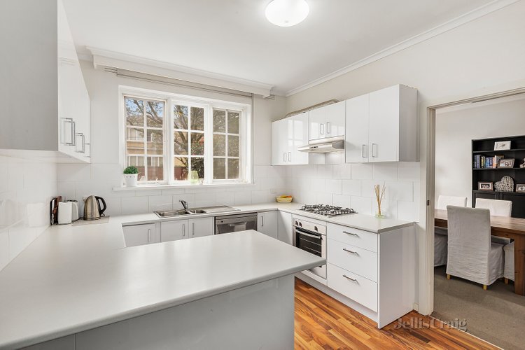 11/24 Springfield Avenue Toorak 3142