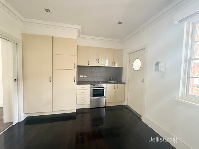 11/29 George Street East Melbourne 3002