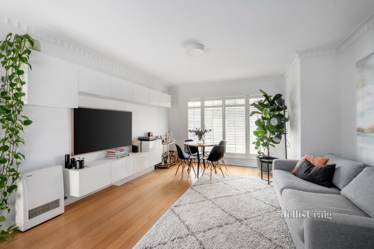 1 13 Hawksburn Road South Yarra 3141