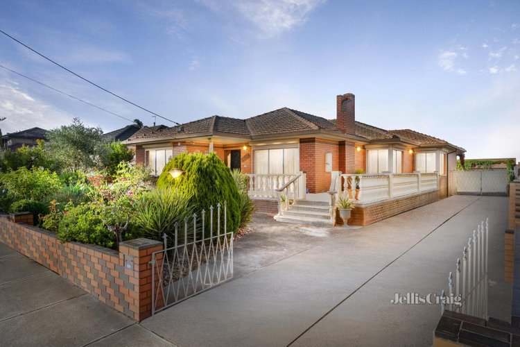 113 Hughes Parade Reservoir 3073