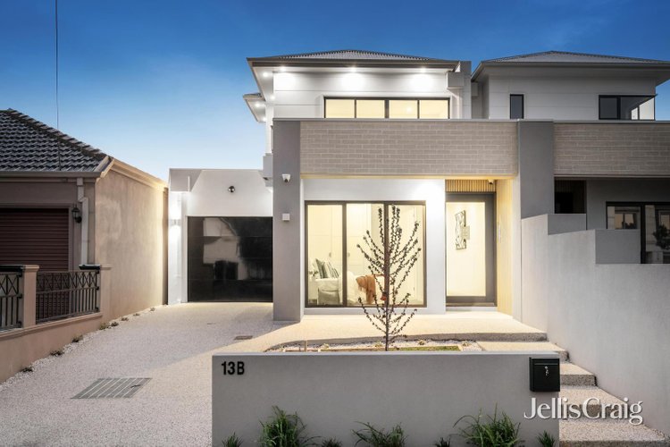 1 13 Kingsley Grove Mount Waverley 3149