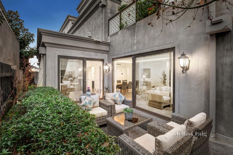 11 343-345 Glenferrie Road Malvern 3144
