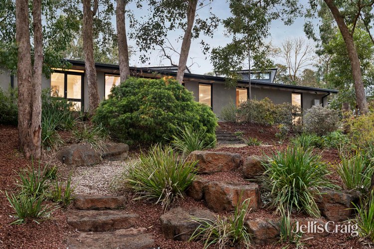 1 14 Research Warrandyte Road Research 3095