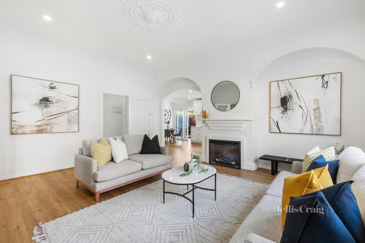 1 143 Kangaroo Road Hughesdale 3166