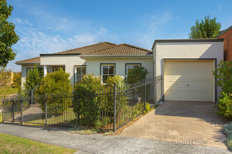 1/15 Allen Street Bulleen 3105