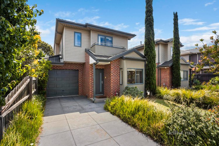 1 15 Carmen Street Newport 3015