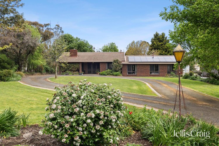 115 Cummins Road Mount Rowan 3352