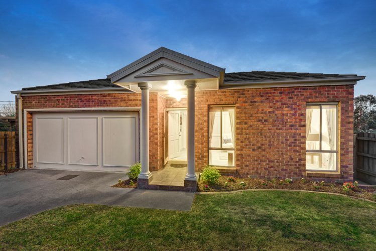 1/15 Kwinana Street Glen Waverley 3150