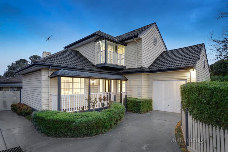 1/15 Lawrence Street Blackburn South 3130