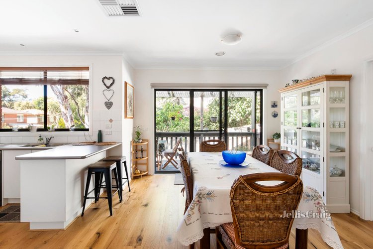 1 157 Henry Street Greensborough 3088