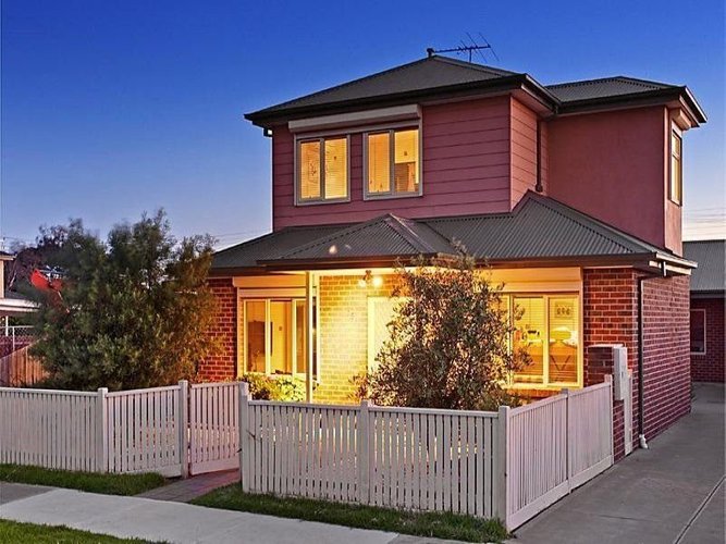 1 15A Edward Avenue Altona North 3025