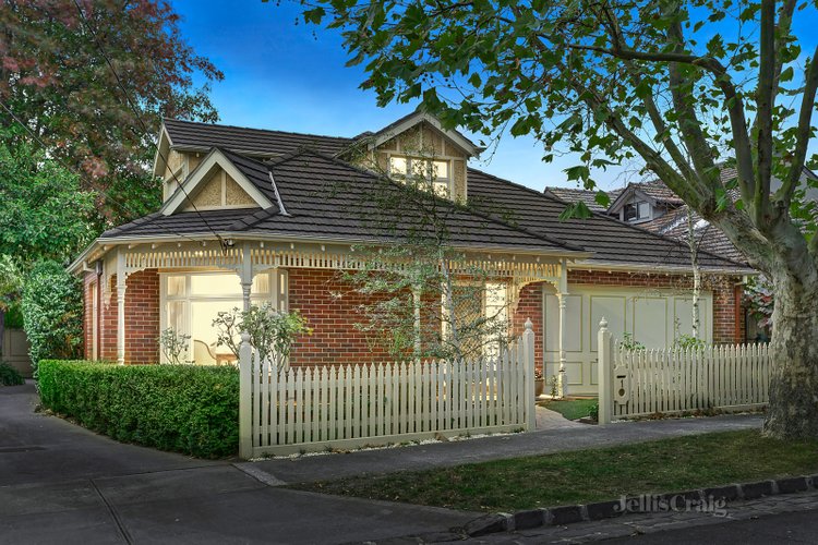 1/16 Bentley Street Surrey Hills 3127