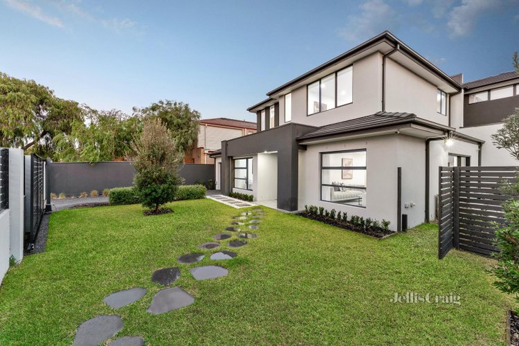 1 16 Cannes Avenue Bonbeach 3196