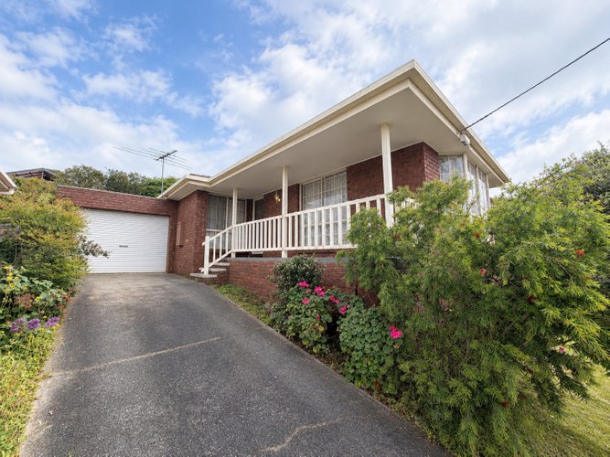 1/16 Devon Street  Hamlyn Heights 3215