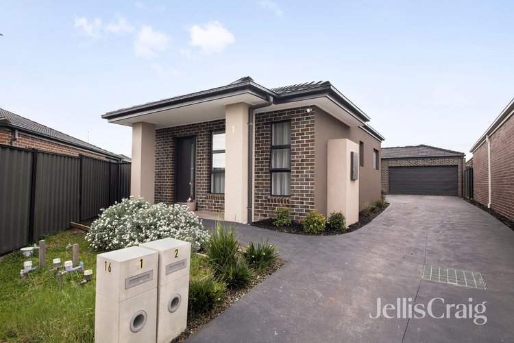 1/16 Galenia Street Wollert 3750