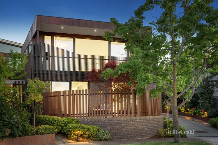 1 16 Heather Court Hawthorn East 3123