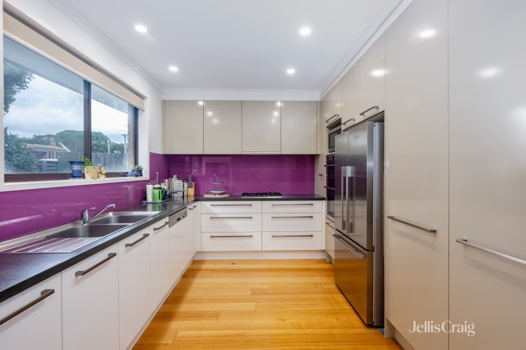 1/16 Lyndhurst Crescent Brunswick East 3057