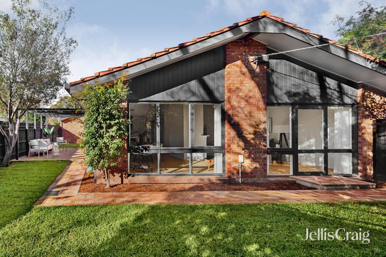 1 168 Brougham Street Kew 3101
