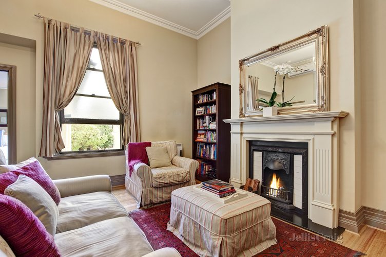 11/7 Summerlea Grove Hawthorn 3122