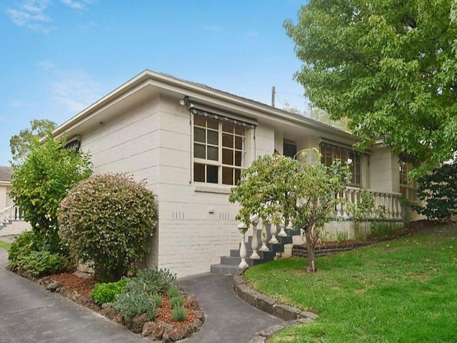 1 172 Mont Albert Road Canterbury 3126