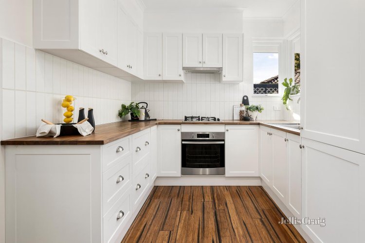 1 176 Warrigal Road Mentone 3194