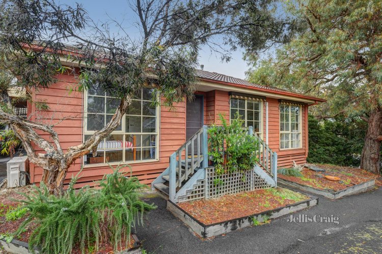 1 17A Mt Dandenong Road Ringwood East 3135