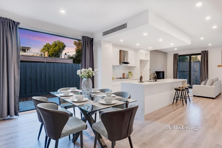 1 18 Camira Street Malvern East 3145