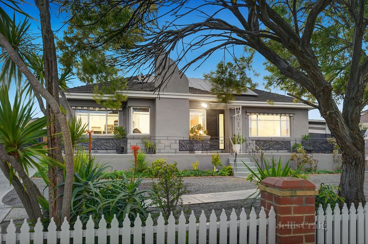 1/19 Devon Drive Doncaster East 3109