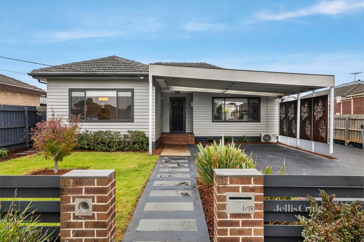 1 19 Gregory Street Oak Park 3046