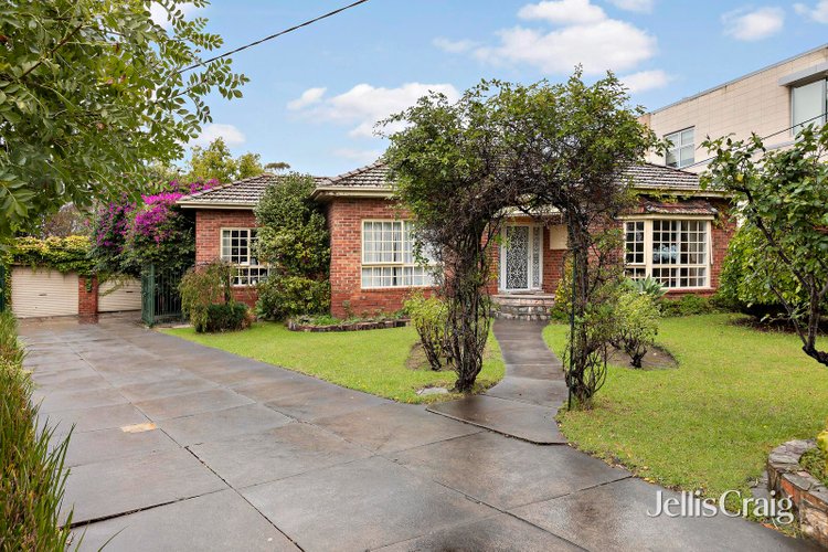 119 Woodland Street Essendon 3040