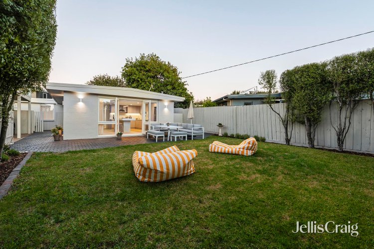 11A Seaton Road Mornington 3931