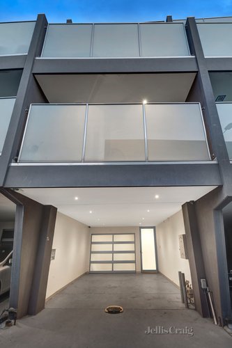11a Thomas Place Prahran 3181
